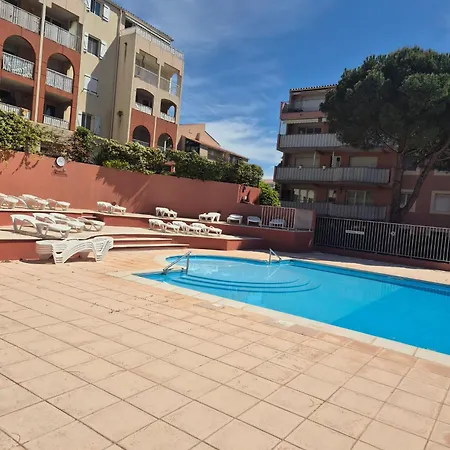 Appartement T3 Renove Avec Piscine,terrasse Et Climatisation *