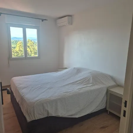 T3 Renove Avec Piscine,terrasse Et Climatisation * Fréjus