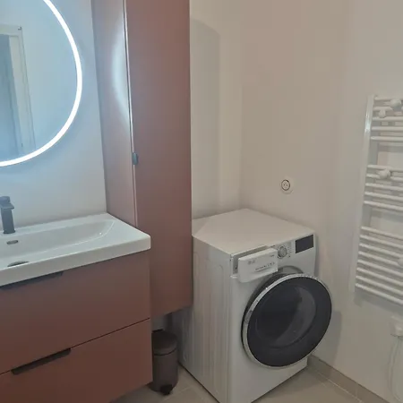 T3 Renove Avec Piscine,terrasse Et Climatisation