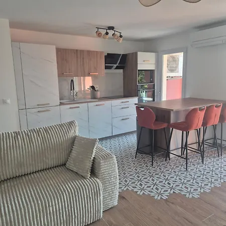 T3 Renove Avec Piscine,terrasse Et Climatisation Fréjus